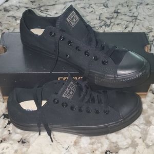 Black Converse Boston Edition